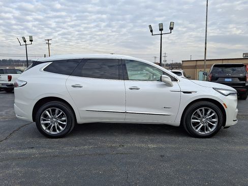 Certified 2024 Buick Enclave Avenir w/ Avenir Technology Package image 8