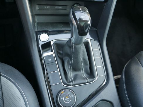 Used 2023 Volkswagen Taos SEL image 24