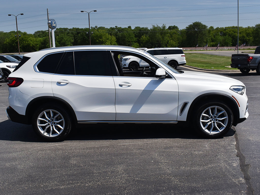 Used 2021 BMW X5 xDrive40i w/ Convenience Package AWD/4WD image 14
