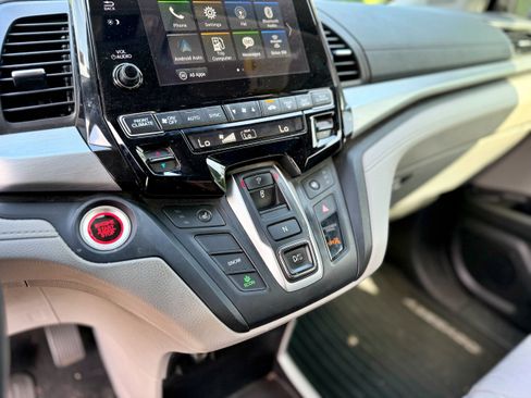 Used 2019 Honda Odyssey EX image 16