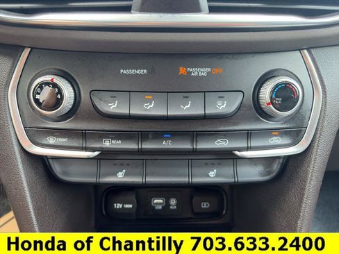 Used 2019 Hyundai Santa Fe SEL AWD/4WD image 16