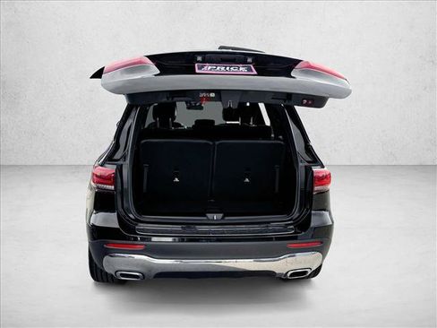 Used 2023 Mercedes-Benz GLB 250 4MATIC image 7