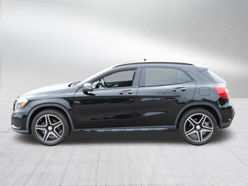 Used 2017 Mercedes-Benz GLA 250 4MATIC image 4