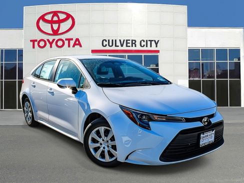 New 2026 Toyota Corolla LE image 1