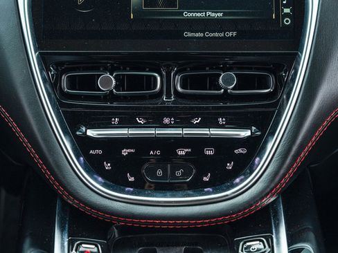 Used 2021 Aston Martin DBX image 25