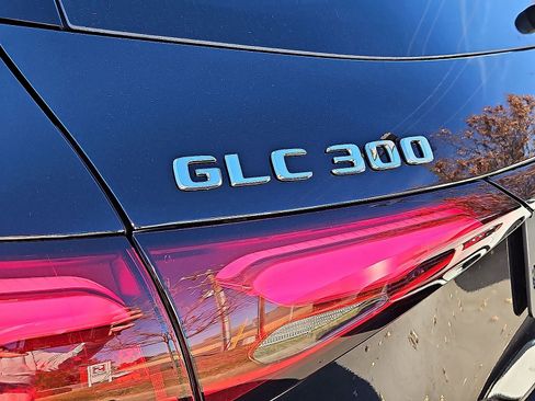 New 2026 Mercedes-Benz GLC 300 4MATIC image 19