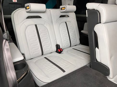 Used 2023 Rivian R1S Adventure image 20