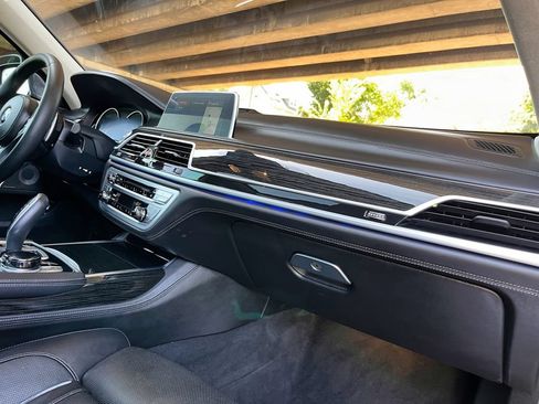 Used 2018 BMW M760i xDrive w/ Luxury Rear Seating Package AWD/4WD image 69