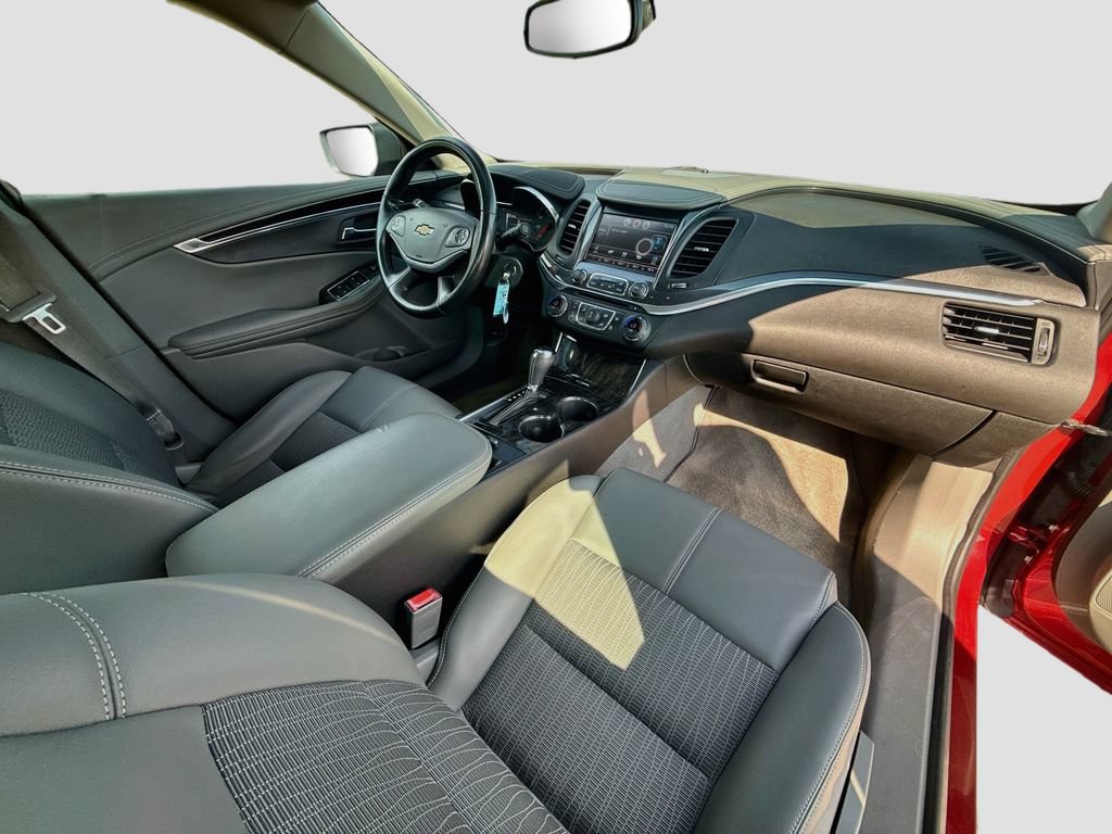Used 2014 Chevrolet Impala LT w/ Convenience Package FWD image 31