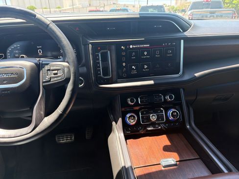 Used 2024 GMC Yukon XL Denali Ultimate AWD/4WD image 28