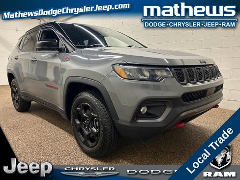 Used 2023 Jeep Compass Trailhawk AWD/4WD image 1