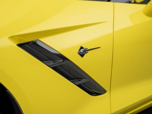 Used 2017 Chevrolet Corvette Stingray Convertible w/ 2LT Preferred Equipment Group RWD image 24