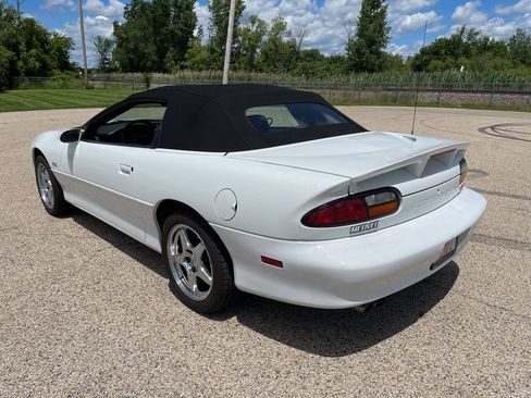 Used 2002 Chevrolet Camaro Z28 w/ SS Performance/Appearance Pkg RWD image 6