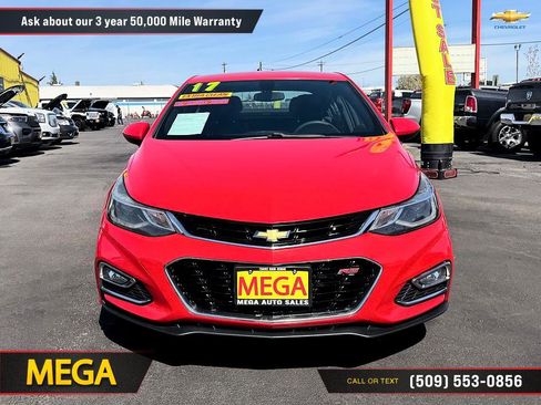 Used 2017 Chevrolet Cruze LT w/ RS Package FWD image 4