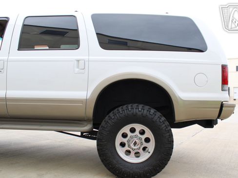 Used 2004 Ford Excursion Eddie Bauer image 33