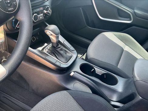 Used 2022 Kia Soul LX w/ Technology Package FWD image 14