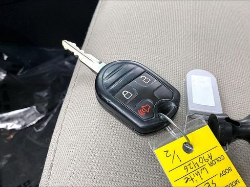 Used 2013 Ford Edge SE image 11