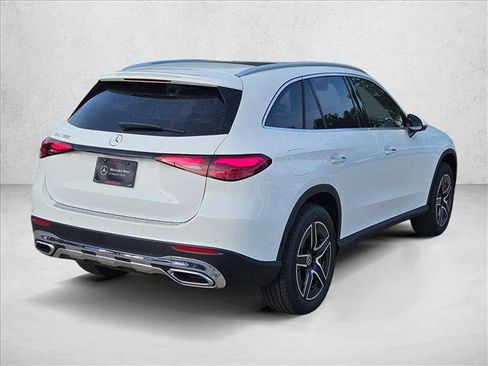 Used 2026 Mercedes-Benz GLC 300 image 5