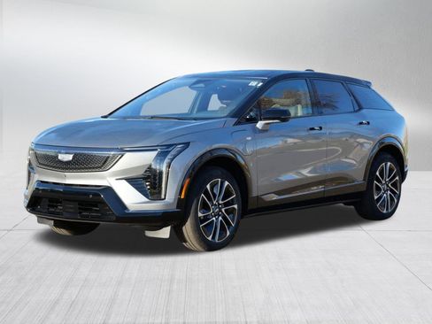 Used 2026 Cadillac Optiq Sport 1 AWD/4WD image 3