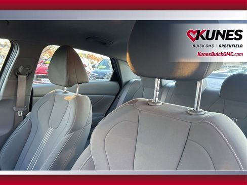 Used 2024 Hyundai Elantra SEL image 14