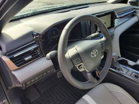 Used 2026 Toyota Camry SE FWD image 17