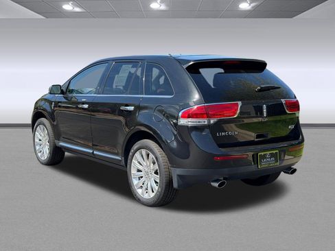 Used 2015 Lincoln MKX FWD w/ Equipment Group 101A image 3