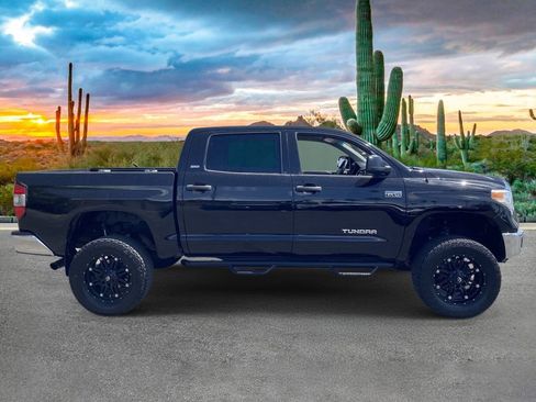 Used 2017 Toyota Tundra SR5 AWD/4WD image 2