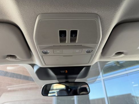 Used 2025 Nissan Kicks SR w/ SR Premium Package image 25