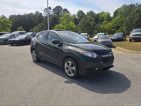 Used 2017 Honda HR-V EX image 6