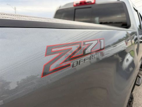 Used 2022 Chevrolet Colorado Z71 AWD/4WD image 22