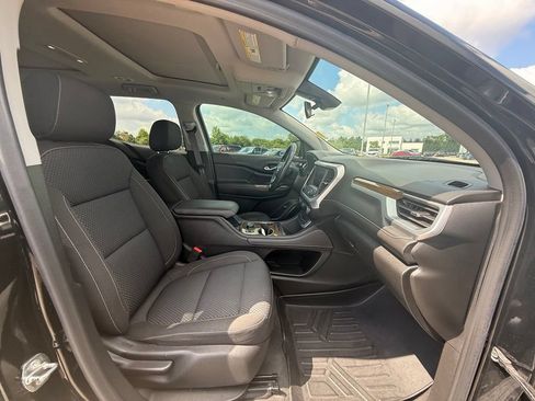 Used 2023 GMC Acadia SLE w/ Driver Convenience Package FWD image 33