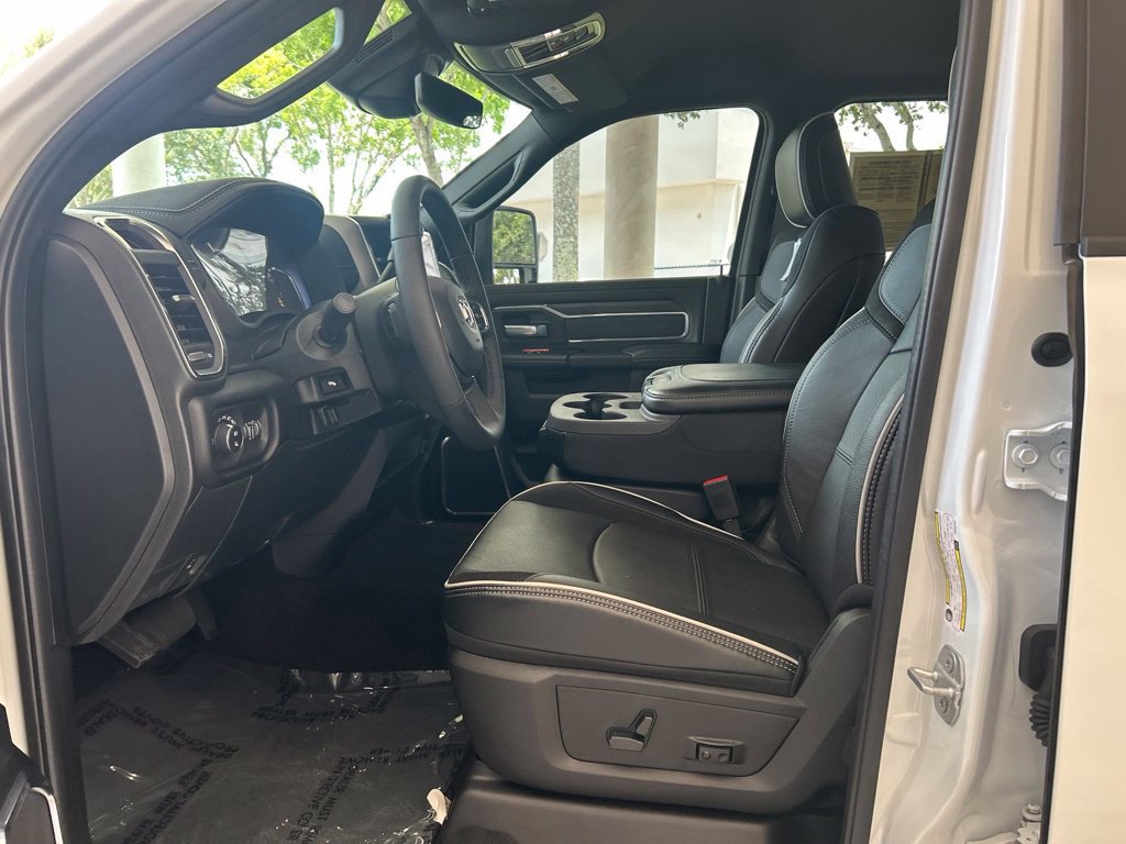 Used 2026 RAM 2500 Laramie AWD/4WD image 6