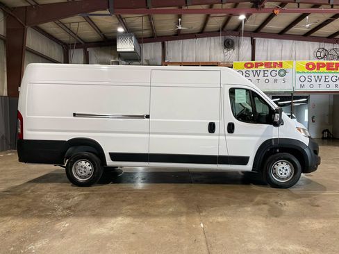 Used 2023 RAM ProMaster 3500 w/ Safety Group FWD image 4