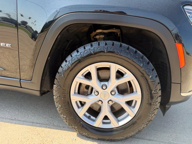 Used 2021 Jeep Grand Cherokee L Limited w/ Trailer Tow Group (B) AWD/4WD image 10