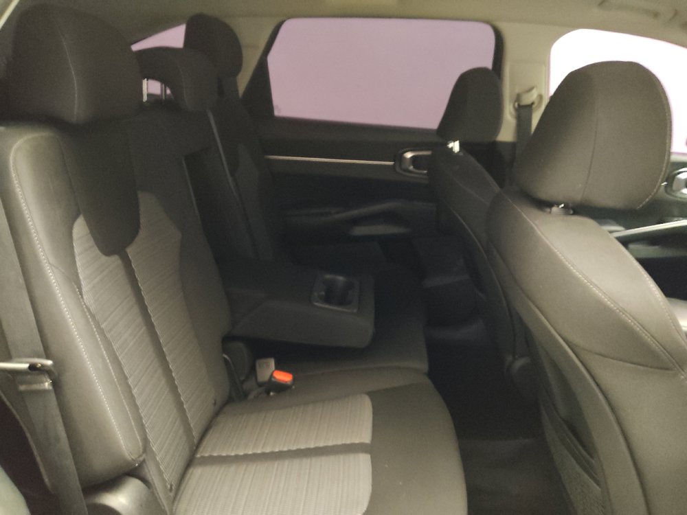 Used 2021 Kia Sorento LX FWD image 19