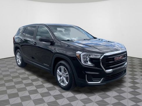 Used 2023 GMC Terrain SLE FWD image 4