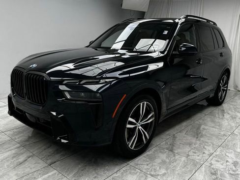 Used 2023 BMW X7 xDrive40i w/ Executive Package image 4
