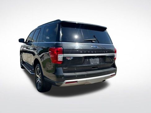 Used 2022 Ford Expedition XLT RWD image 3