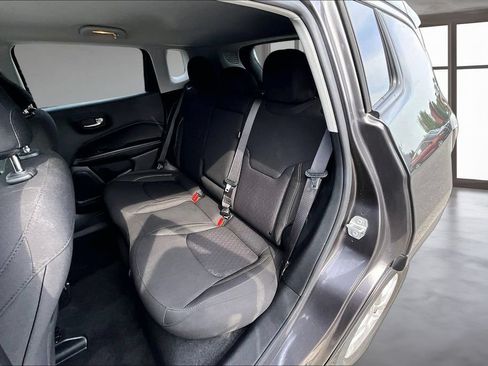 Used 2020 Jeep Compass Sport FWD image 27