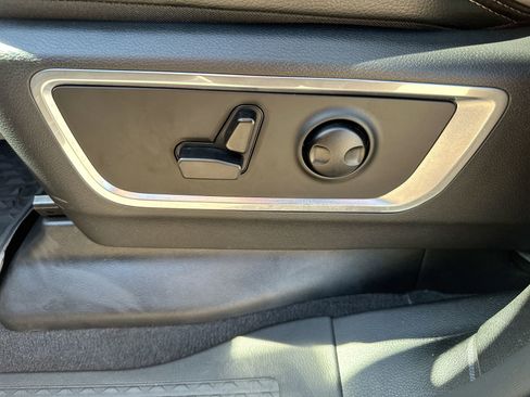 Used 2025 RAM 1500 Laramie w/ Night Edition image 12