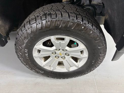 Used 2018 Chevrolet Colorado LT w/ Luxury Package, Chrome image 12