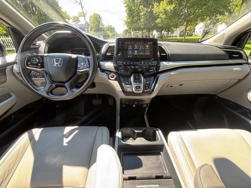 Used 2022 Honda Odyssey Touring image 14