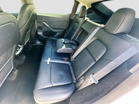 Used 2023 Tesla Model Y Performance image 26