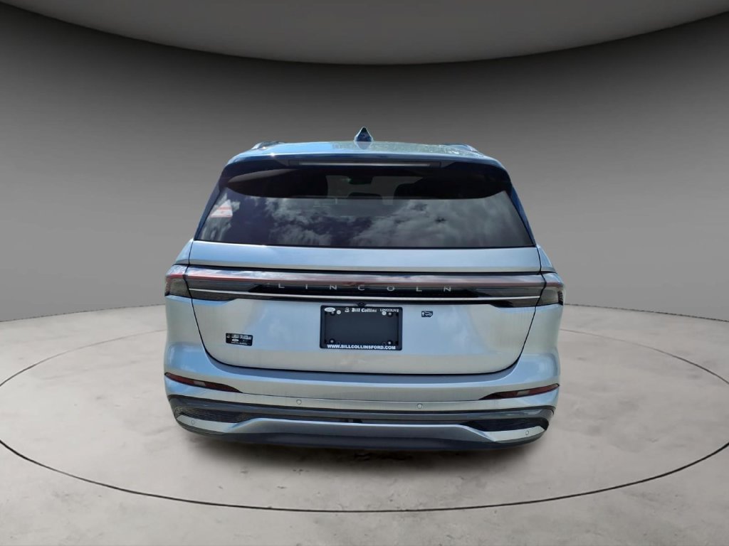 New 2026 Lincoln Nautilus Reserve w/ Jet Appearance Package AWD/4WD image 7