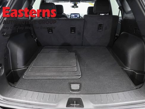 Used 2025 Chevrolet Blazer LT FWD image 9