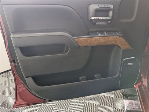 Used 2019 Chevrolet Silverado 2500 High Country w/ Duramax Plus Package image 19