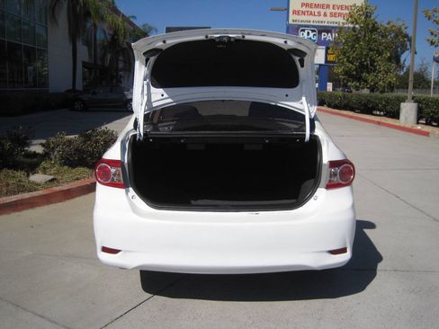 Used 2013 Toyota Corolla L FWD image 8