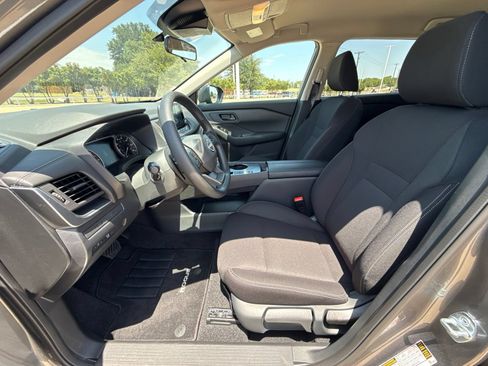 Used 2026 Nissan Rogue S FWD image 9