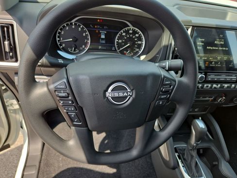 New 2025 Nissan Frontier SV AWD/4WD image 28