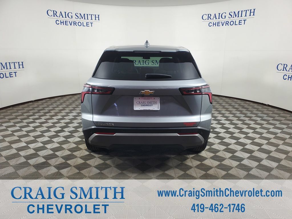 Used 2025 Chevrolet Equinox LT FWD image 4